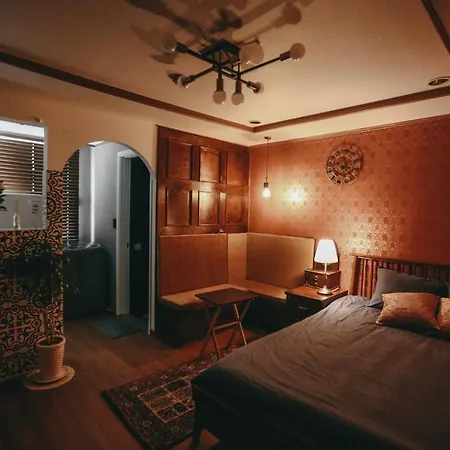 Mamuang House