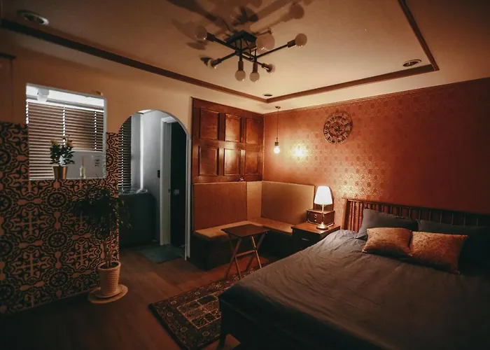 B&B Mamuang House *